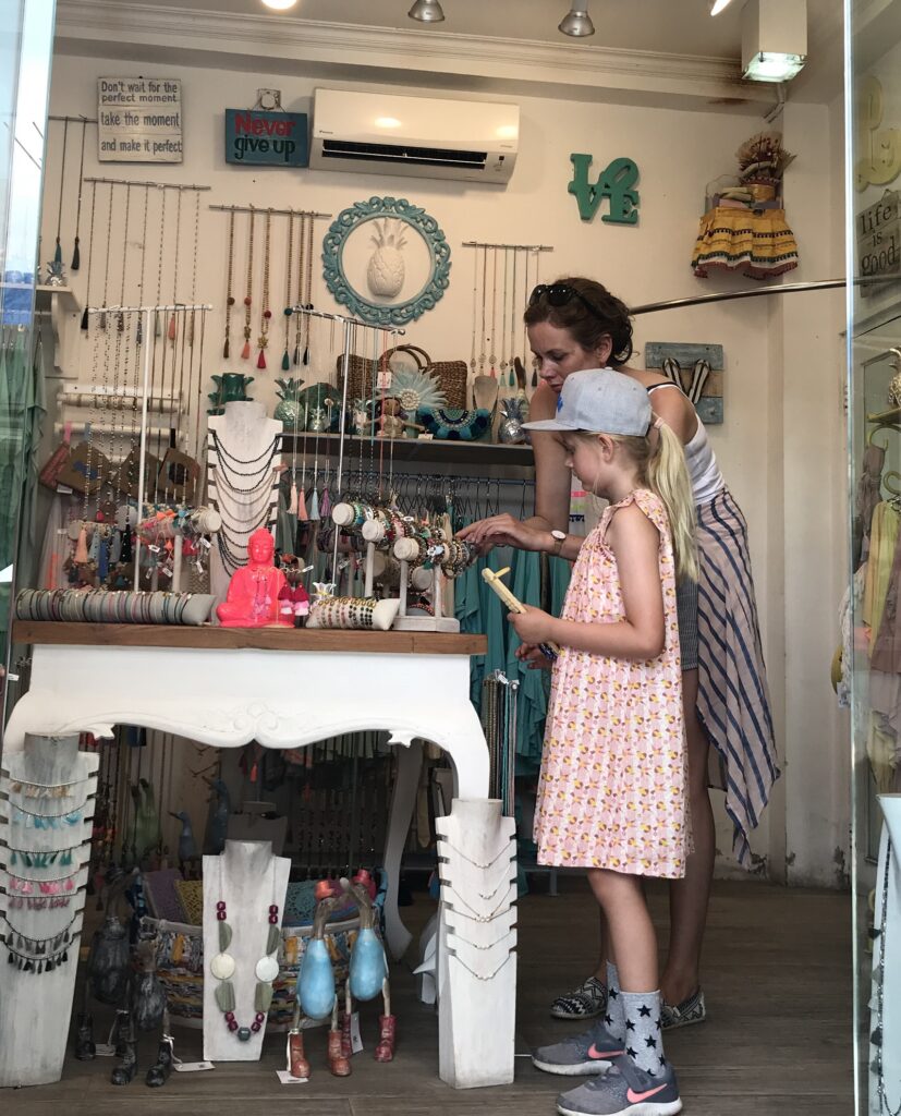 Ubud with children - some shopping in Ubud
