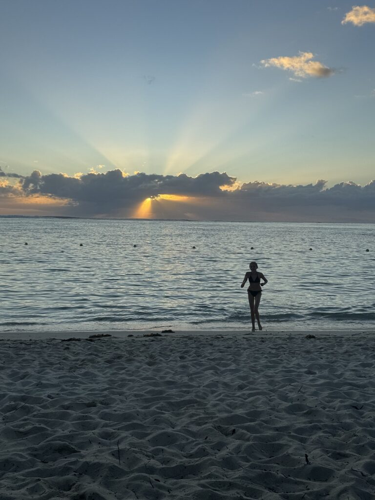 Evening swimming at Paradis Beachcomber Hotel